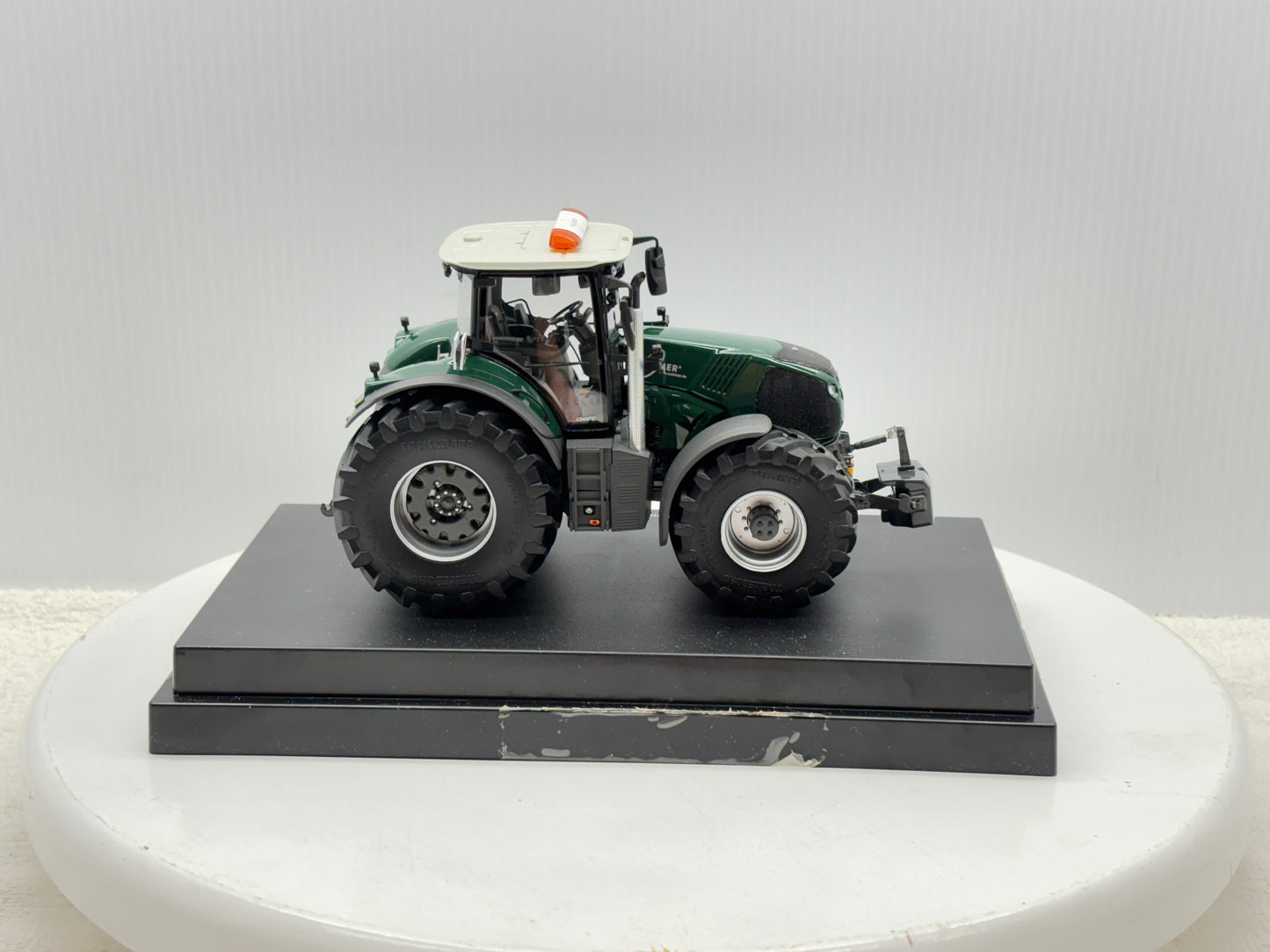 1/32 Claas Axion 870 Bollmer