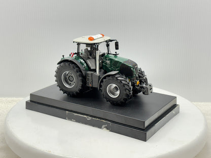 1/32 Claas Axion 870 Bollmer