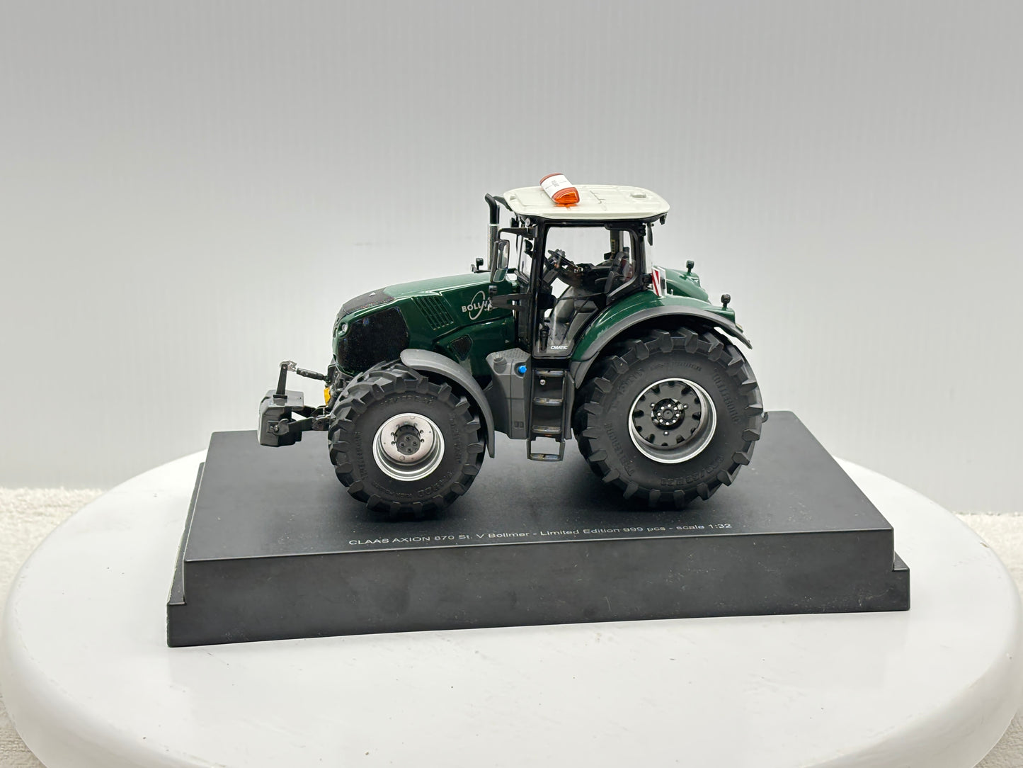 1/32 Claas Axion 870 Bollmer