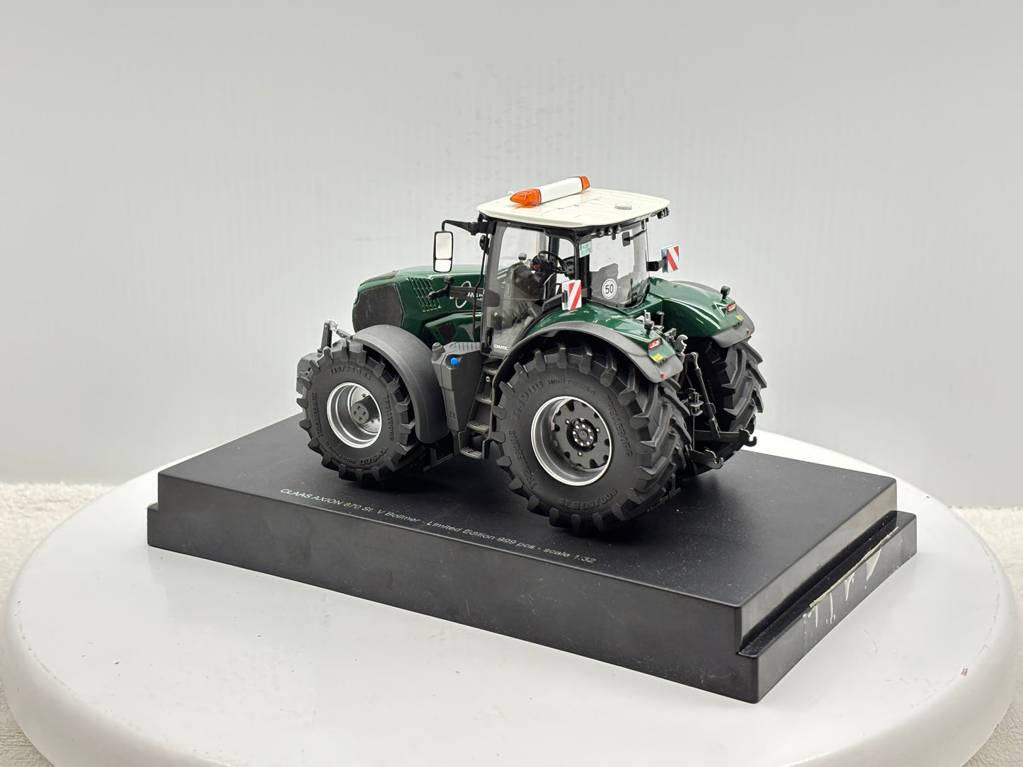 1/32 Claas Axion 870 Bollmer