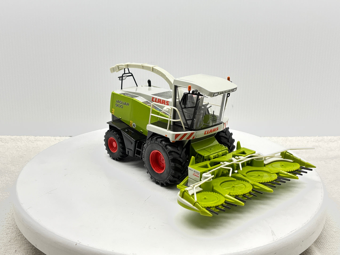 1/32 Claas Jaguar 900