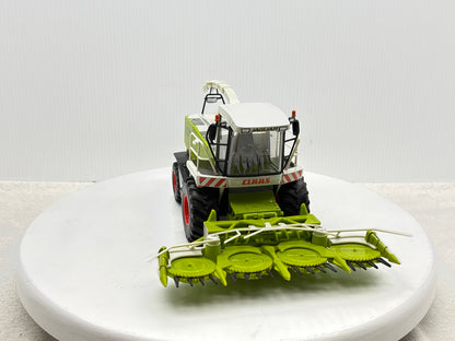 1/32 Claas Jaguar 900