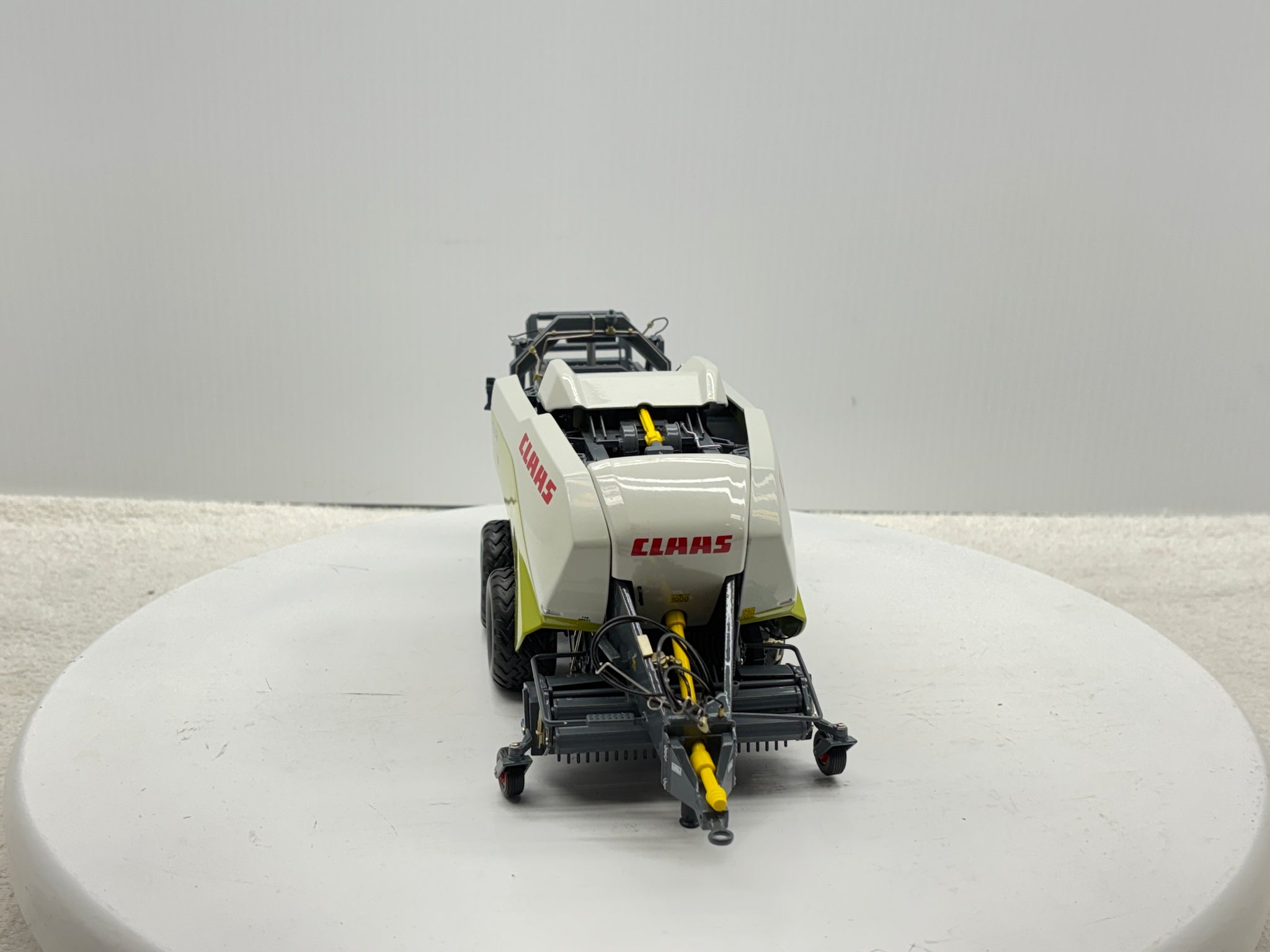 1/32  Claas Quadrant 3400 Roto Cut