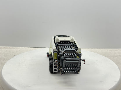 1/32  Claas Quadrant 3400 Roto Cut