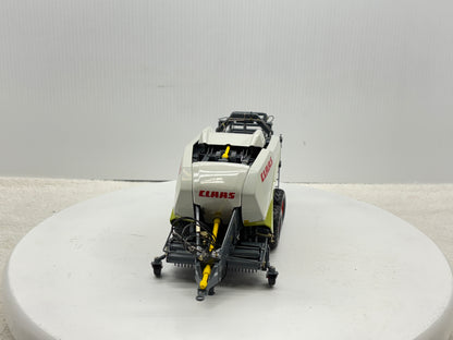 1/32  Claas Quadrant 3400 Roto Cut