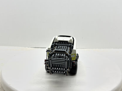1/32  Claas Quadrant 3400 Roto Cut