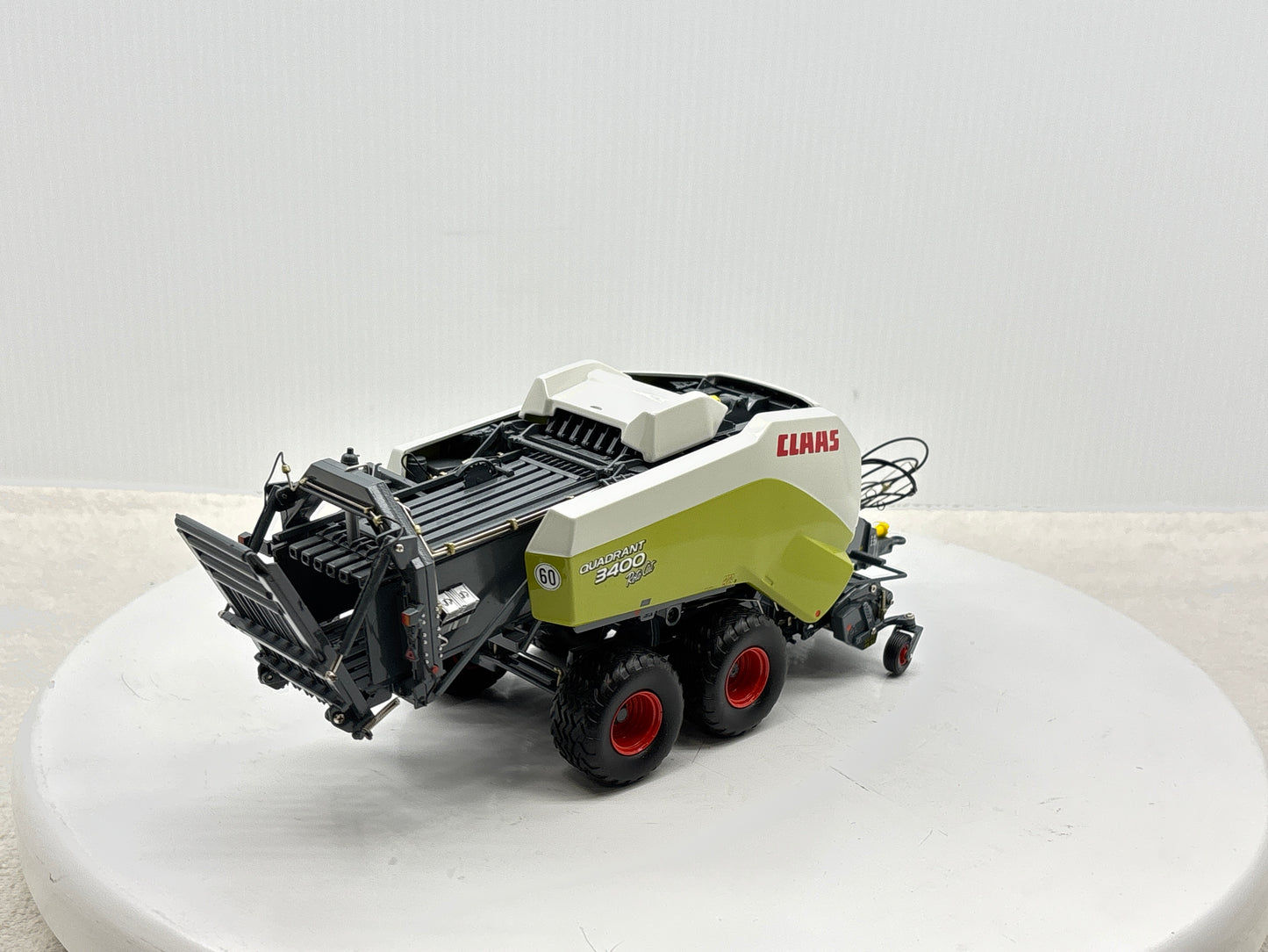 1/32  Claas Quadrant 3400 Roto Cut
