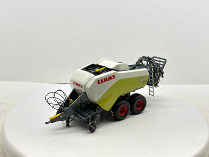 1/32  Claas Quadrant 3400 Roto Cut
