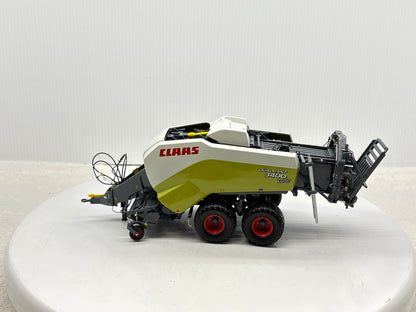 1/32  Claas Quadrant 3400 Roto Cut