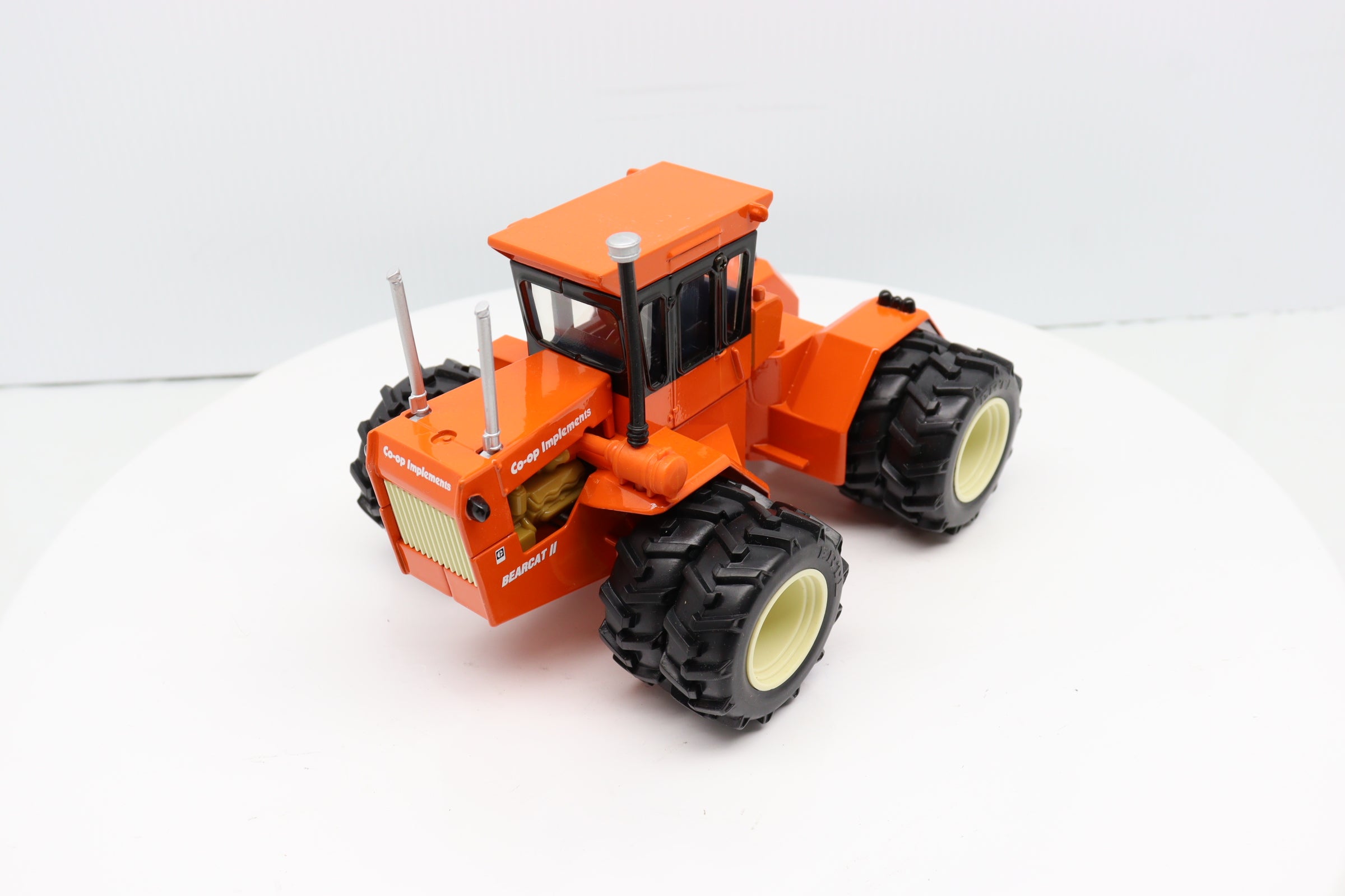 1/32 Co-op Implements Bearcat II
