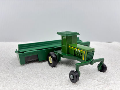 1/64 Co-op Implements 722 Swather