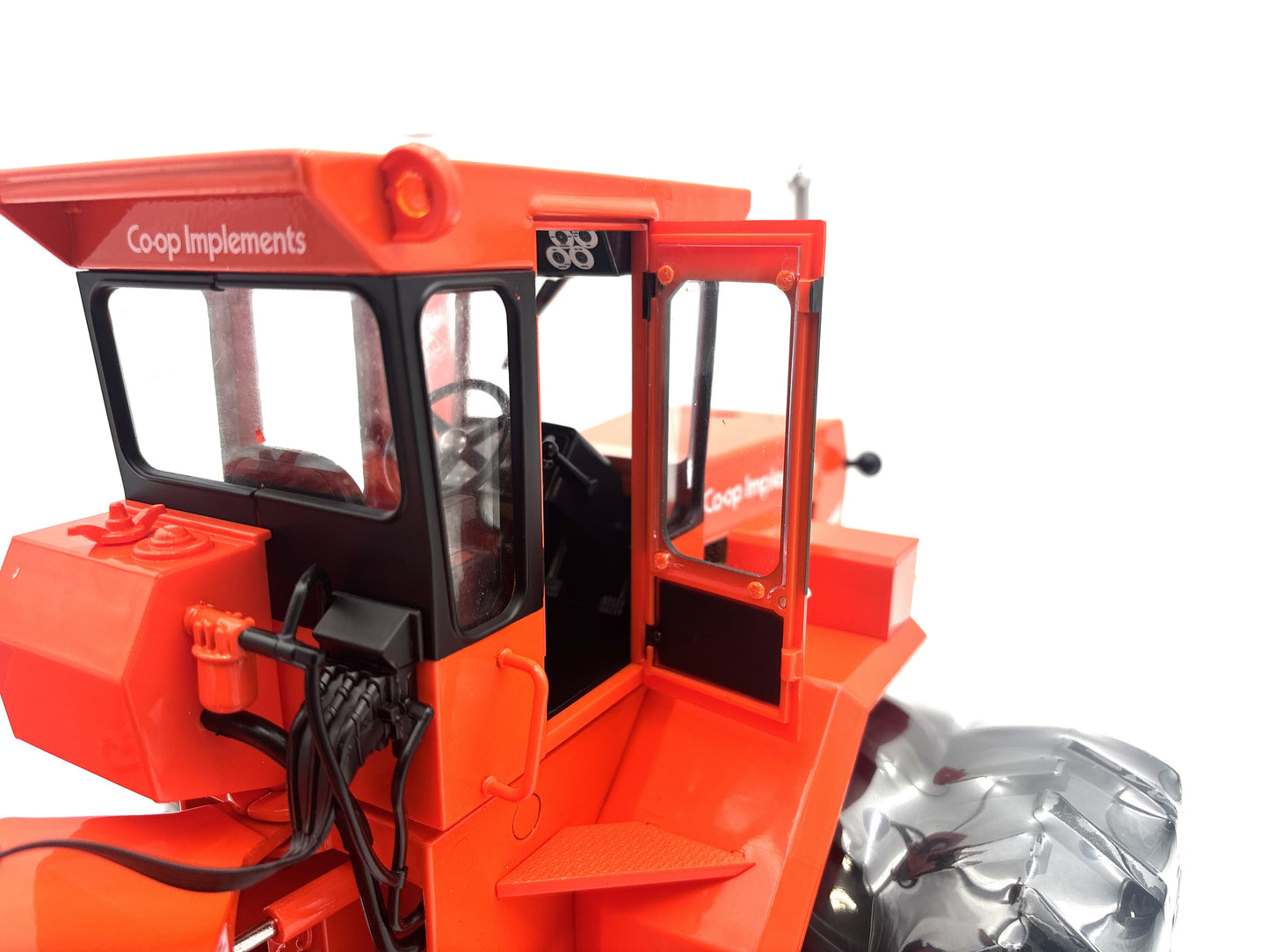 1/16 Co-op Implements Bearcat