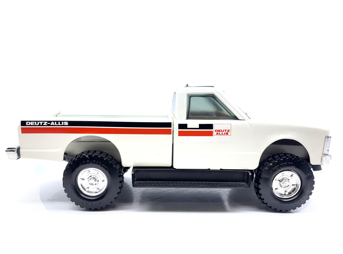 1/16 Deutz-Allis GMC Dealer Truck