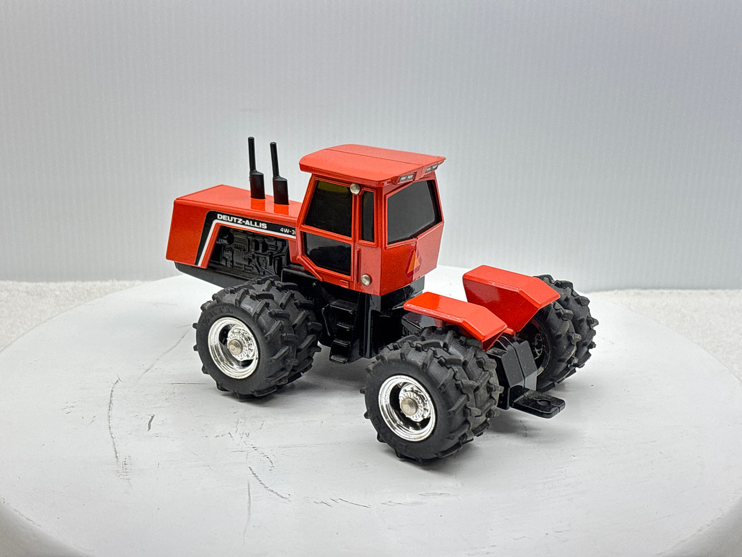 1/32 Deutz-Allis 4W-305 Chrome Rims