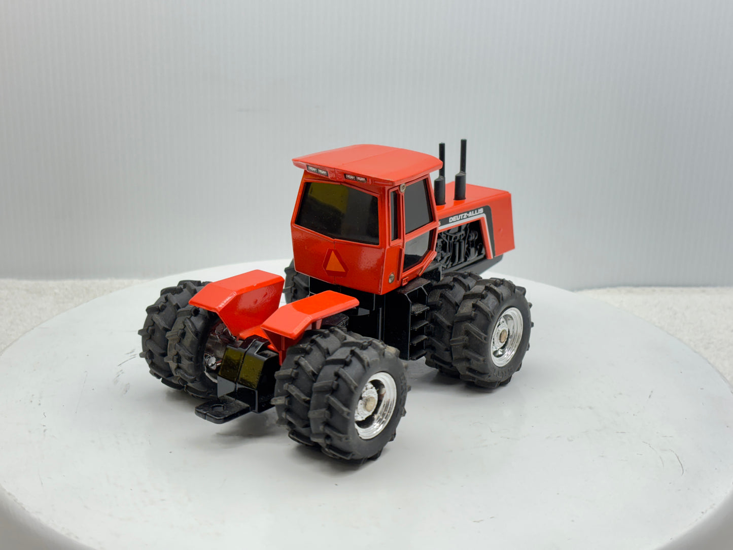 1/32 Deutz-Allis 4W-305 Chrome Rims