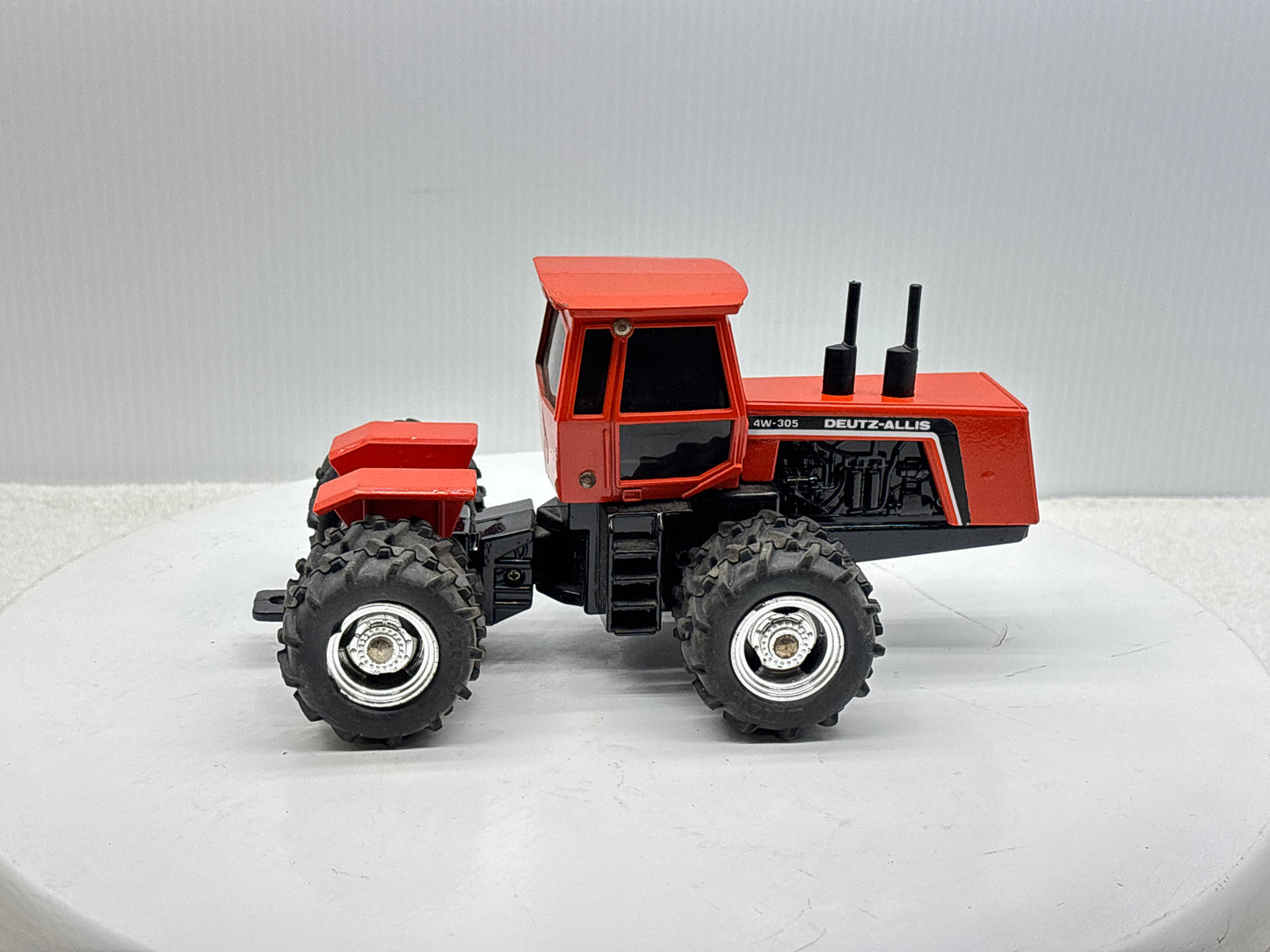 1/32 Deutz-Allis 4W-305 Chrome Rims