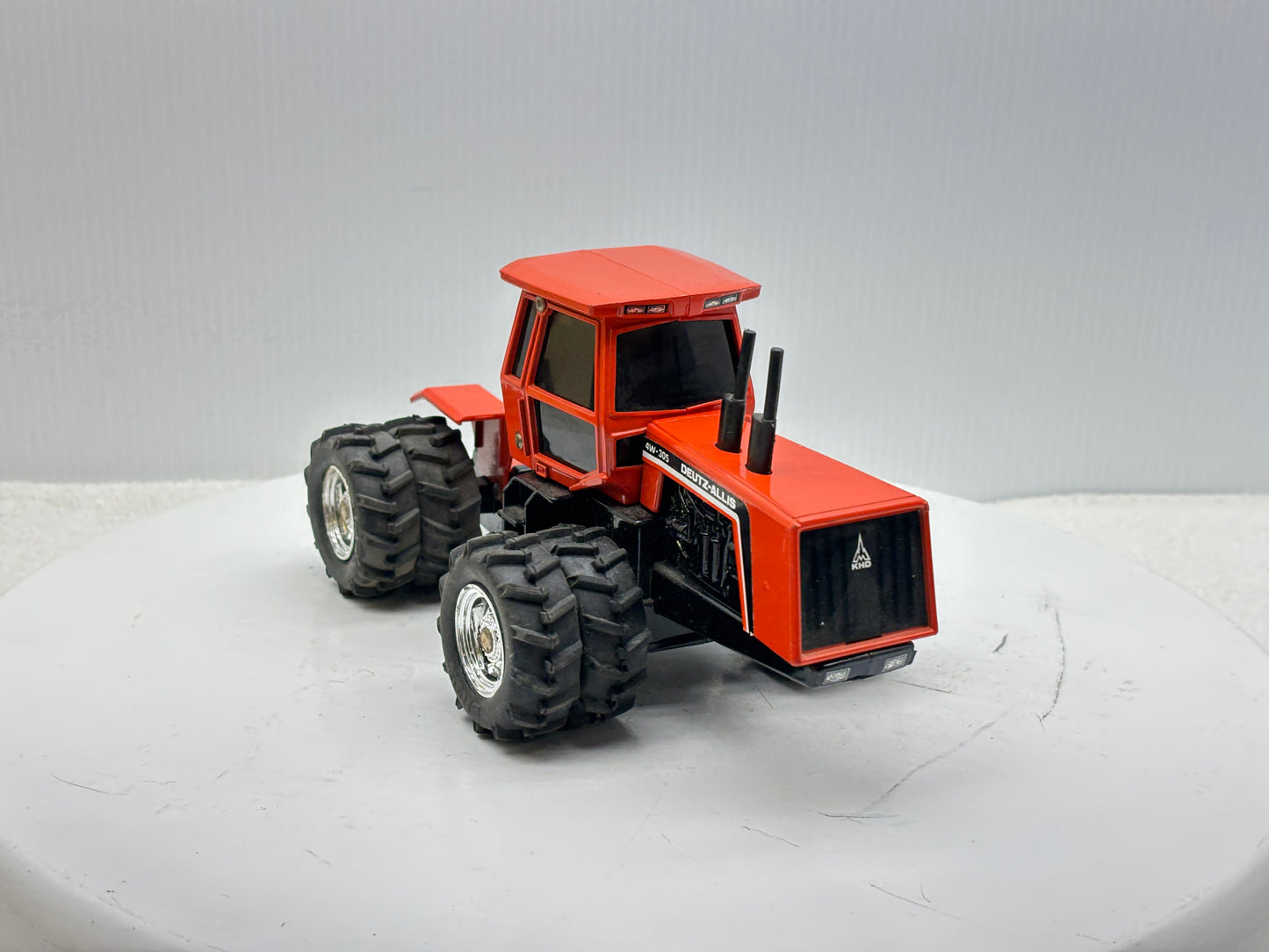 1/32 Deutz-Allis 4W-305 Chrome Rims