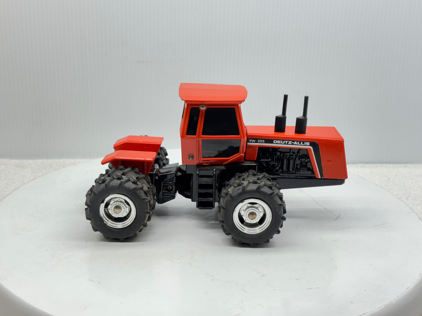 1/32 Deutz-Allis 4W-305 Chrome Rims