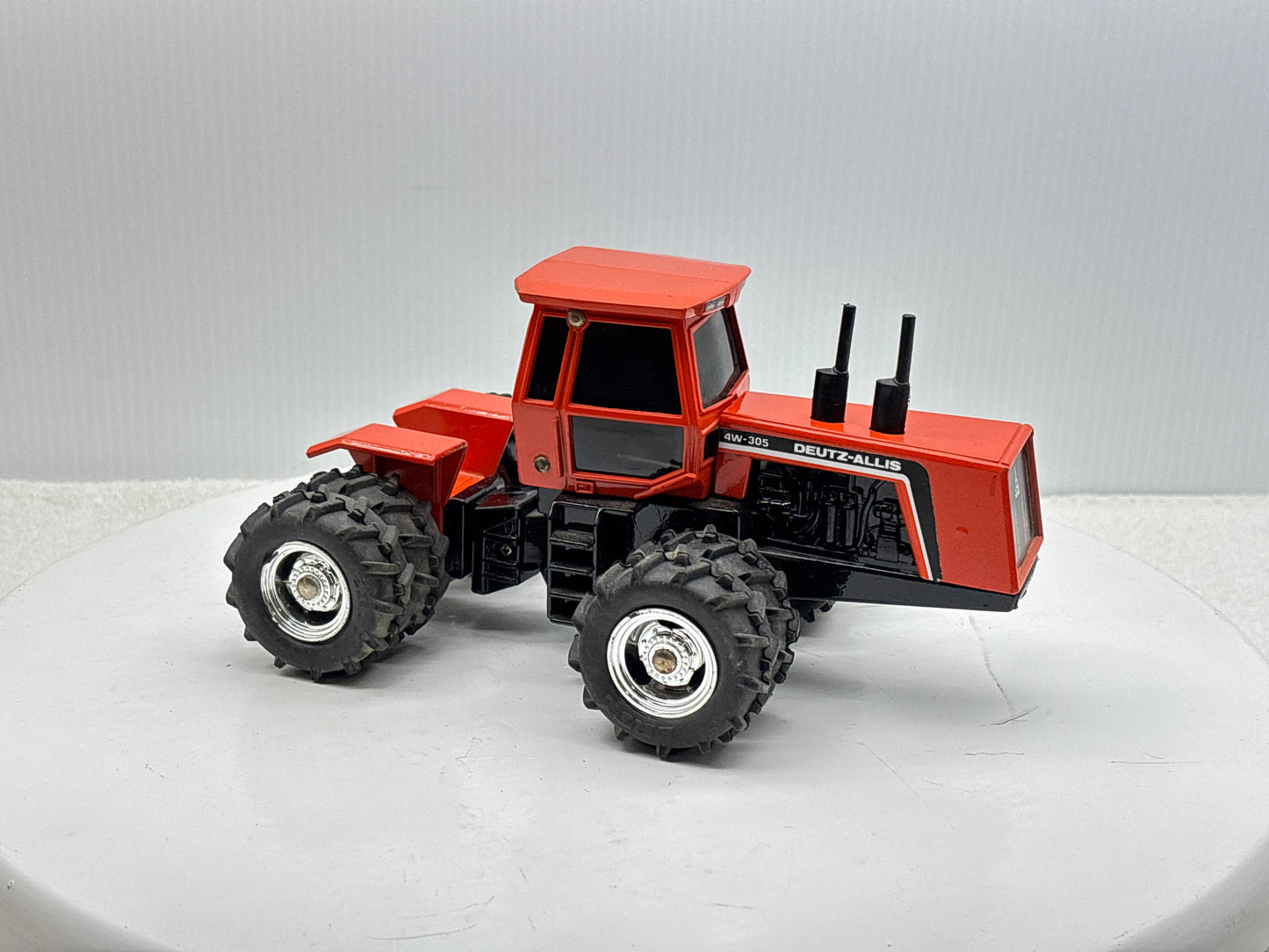 1/32 Deutz-Allis 4W-305 Chrome Rims