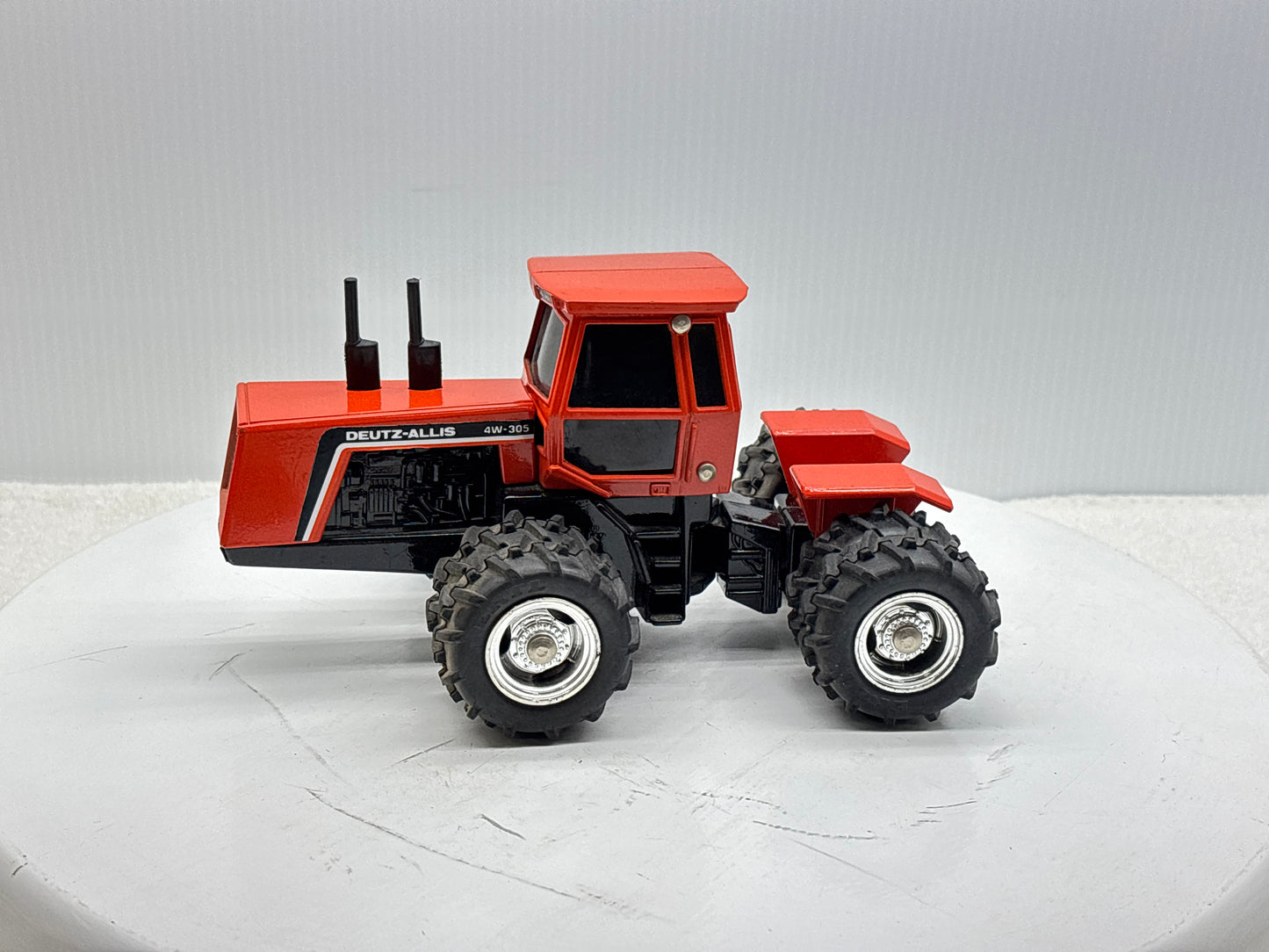 1/32 Deutz-Allis 4W-305 Chrome Rims