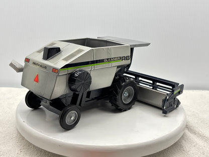 1/24 Deutz-Allis Gleaner R6 Green Stripe