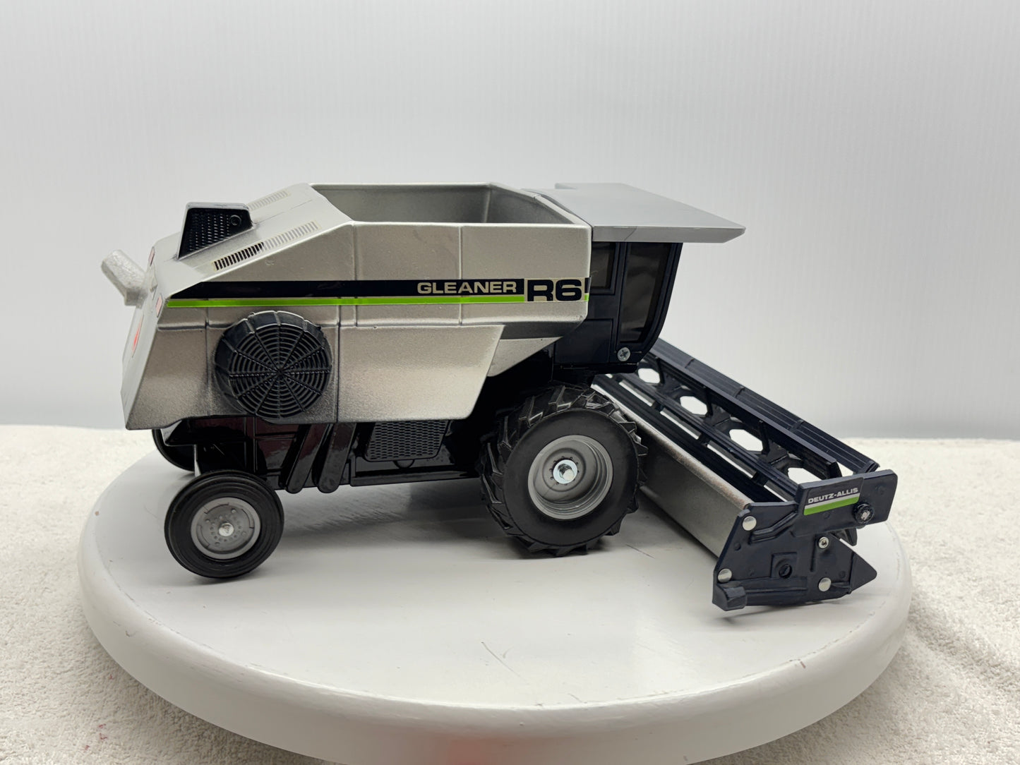1/24 Deutz-Allis Gleaner R6 Green Stripe