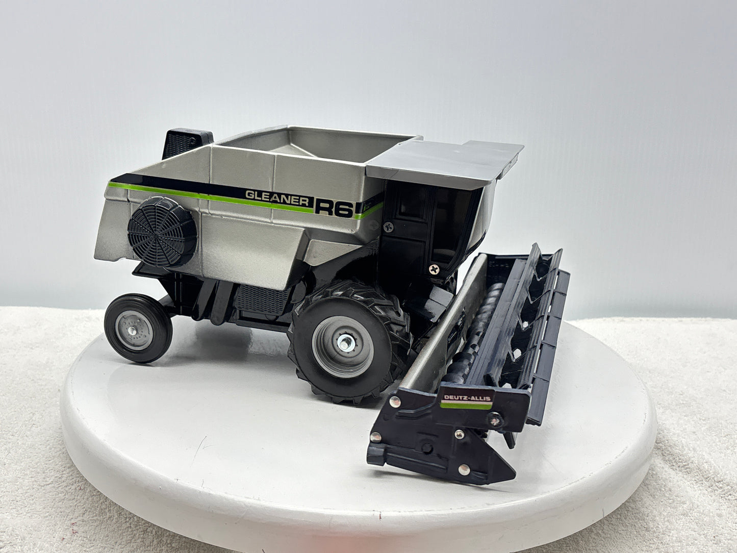 1/24 Deutz-Allis Gleaner R6 Green Stripe