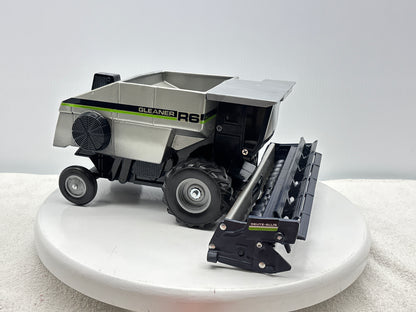 1/24 Deutz-Allis Gleaner R6 Green Stripe