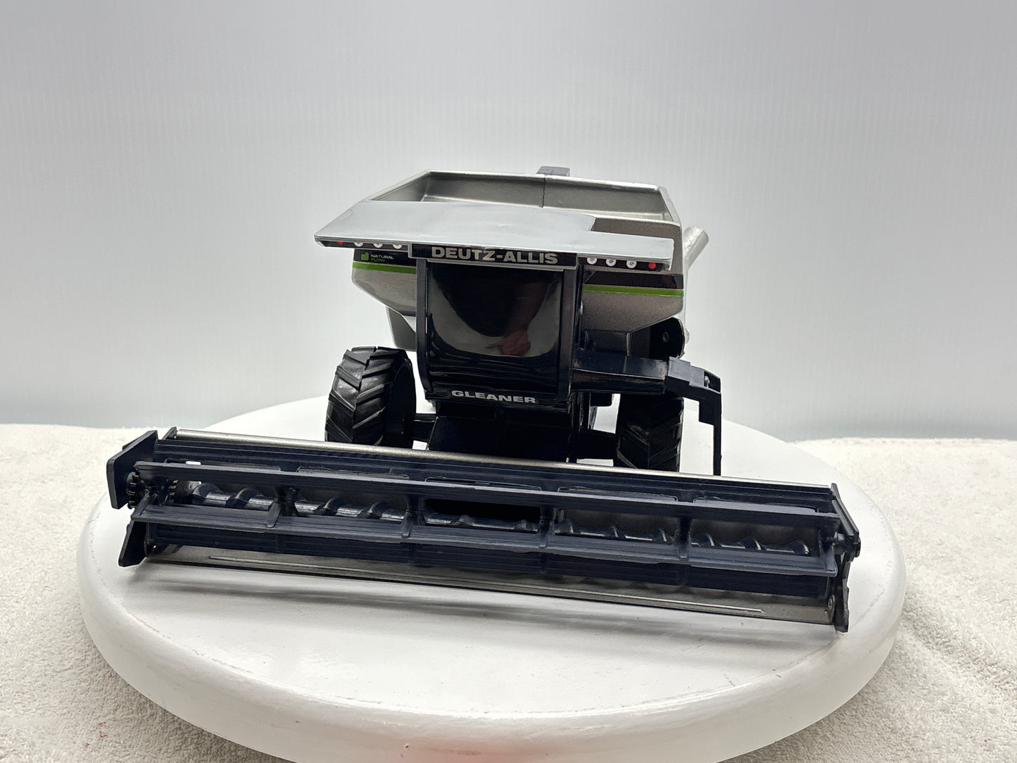 1/24 Deutz-Allis Gleaner R6 Green Stripe