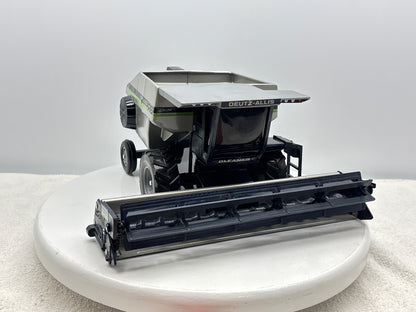 1/24 Deutz-Allis Gleaner R6 Green Stripe