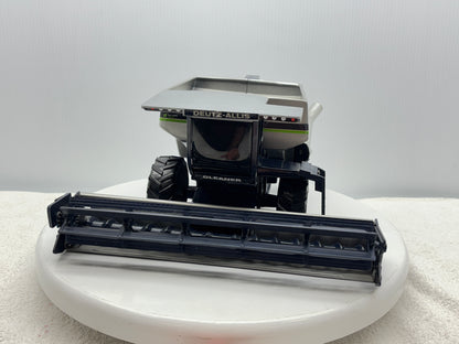 1/24 Deutz-Allis Gleaner R6 Green Stripe