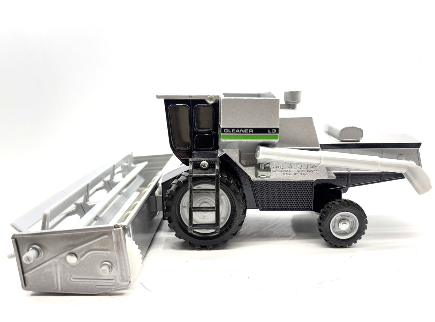 1/32 Deutz-Allis Gleaner L3 Green Stripe