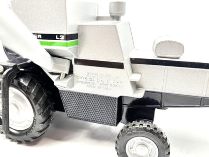 1/32 Deutz-Allis Gleaner L3 Green Stripe