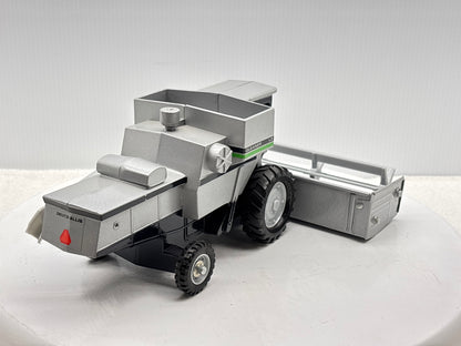 1/32 Duetz-Allis Gleaner L3 Green Stripe