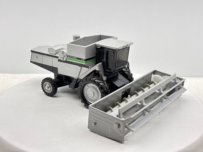1/32 Duetz-Allis Gleaner L3 Green Stripe