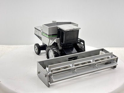 1/32 Duetz-Allis Gleaner L3 Green Stripe