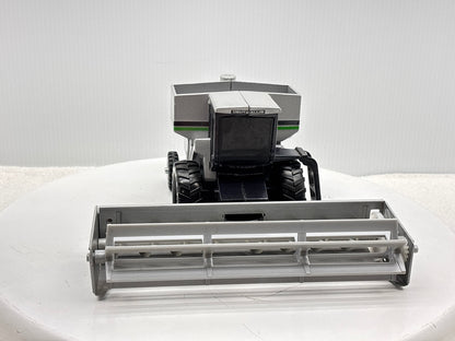 1/32 Duetz-Allis Gleaner L3 Green Stripe