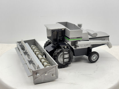 1/32 Duetz-Allis Gleaner L3 Green Stripe