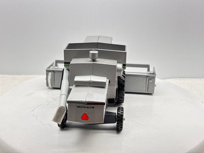 1/32 Duetz-Allis Gleaner L3 Green Stripe