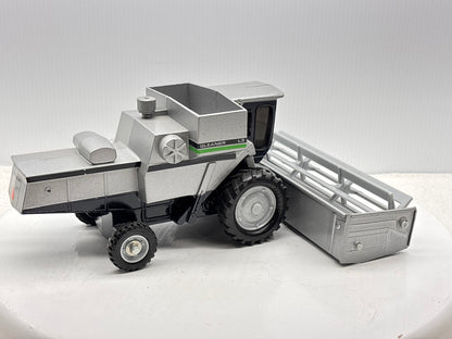 1/32 Duetz-Allis Gleaner L3 Green Stripe