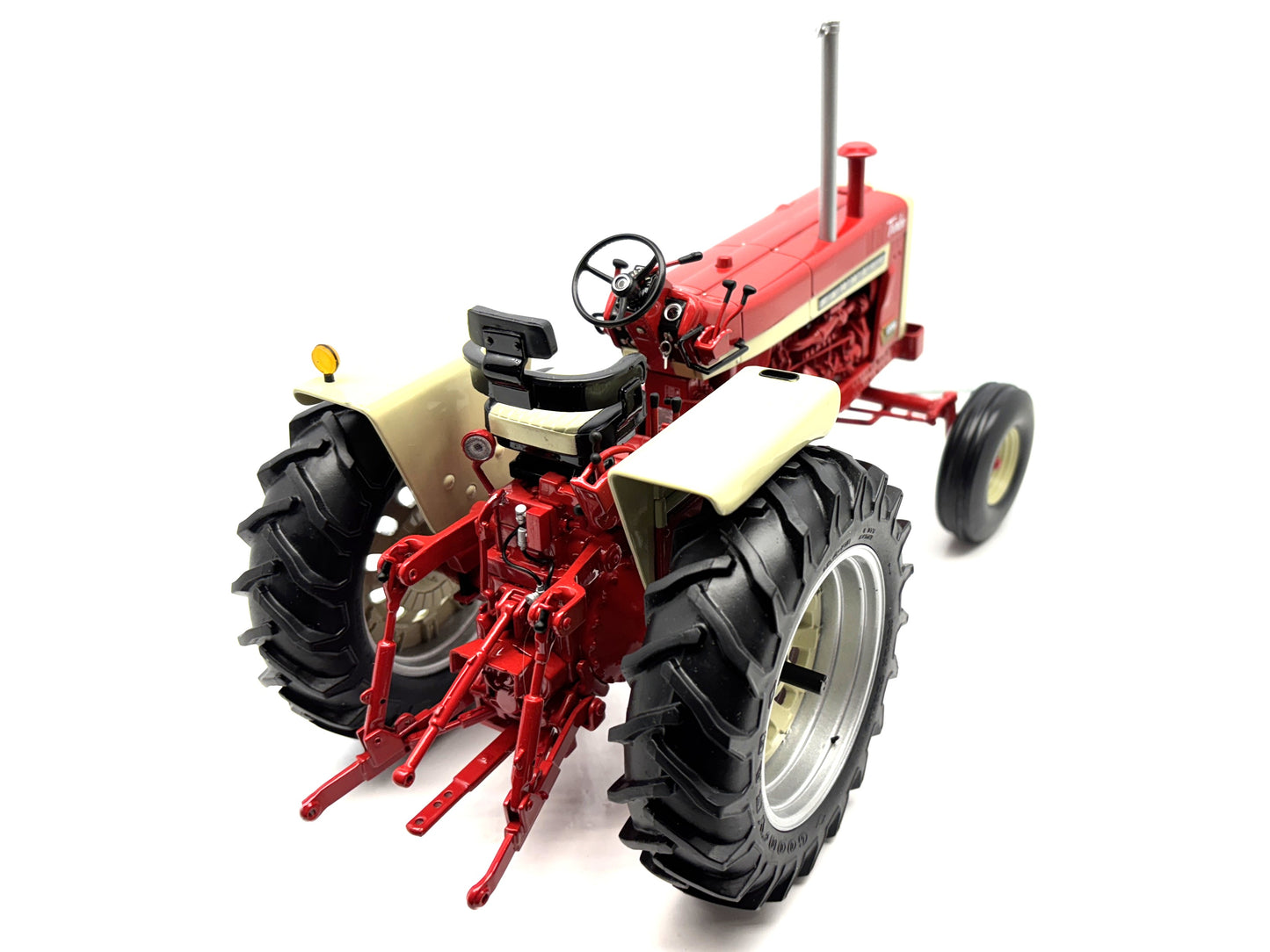 1/16 Farmall 1206