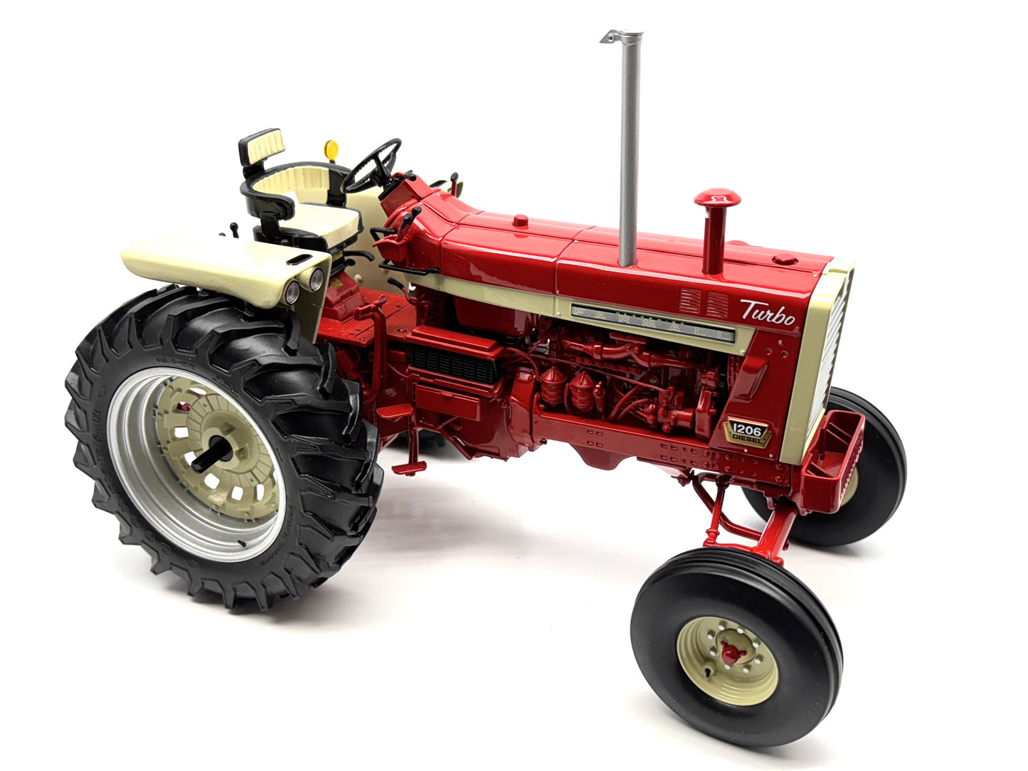 1/16 Farmall 1206