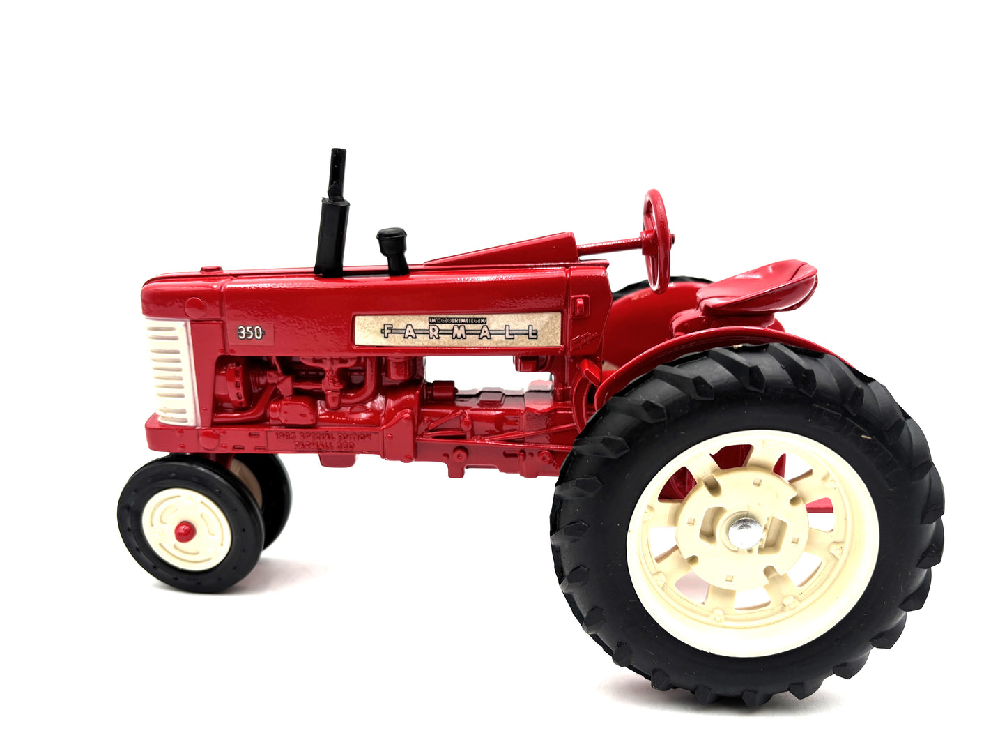 1/16 Farmall 350 Special Edition
