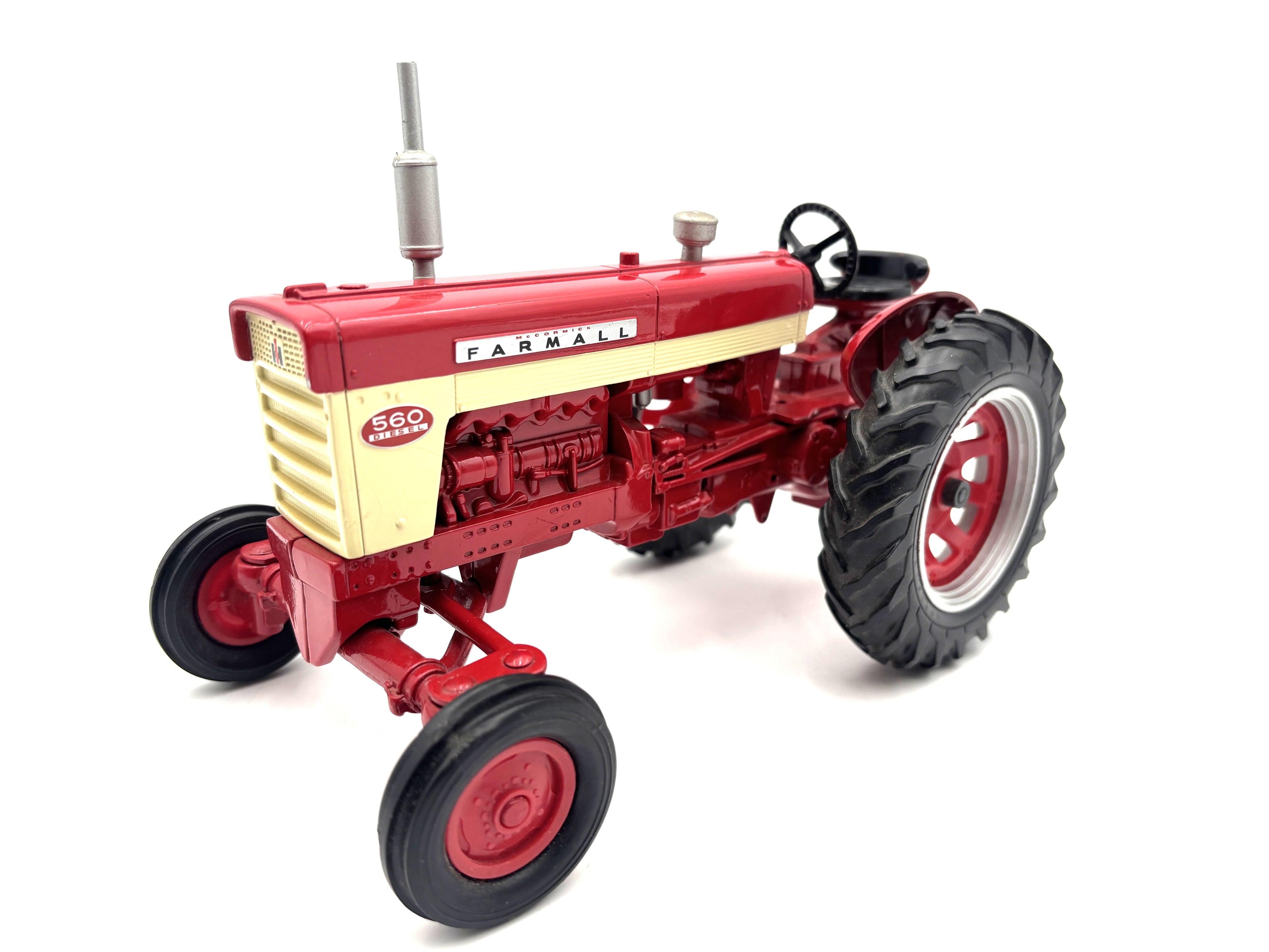 1/16 Farmall 560 Diesel