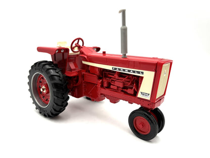 1/16 Farmall 706