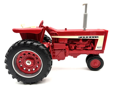 1/16 Farmall 706