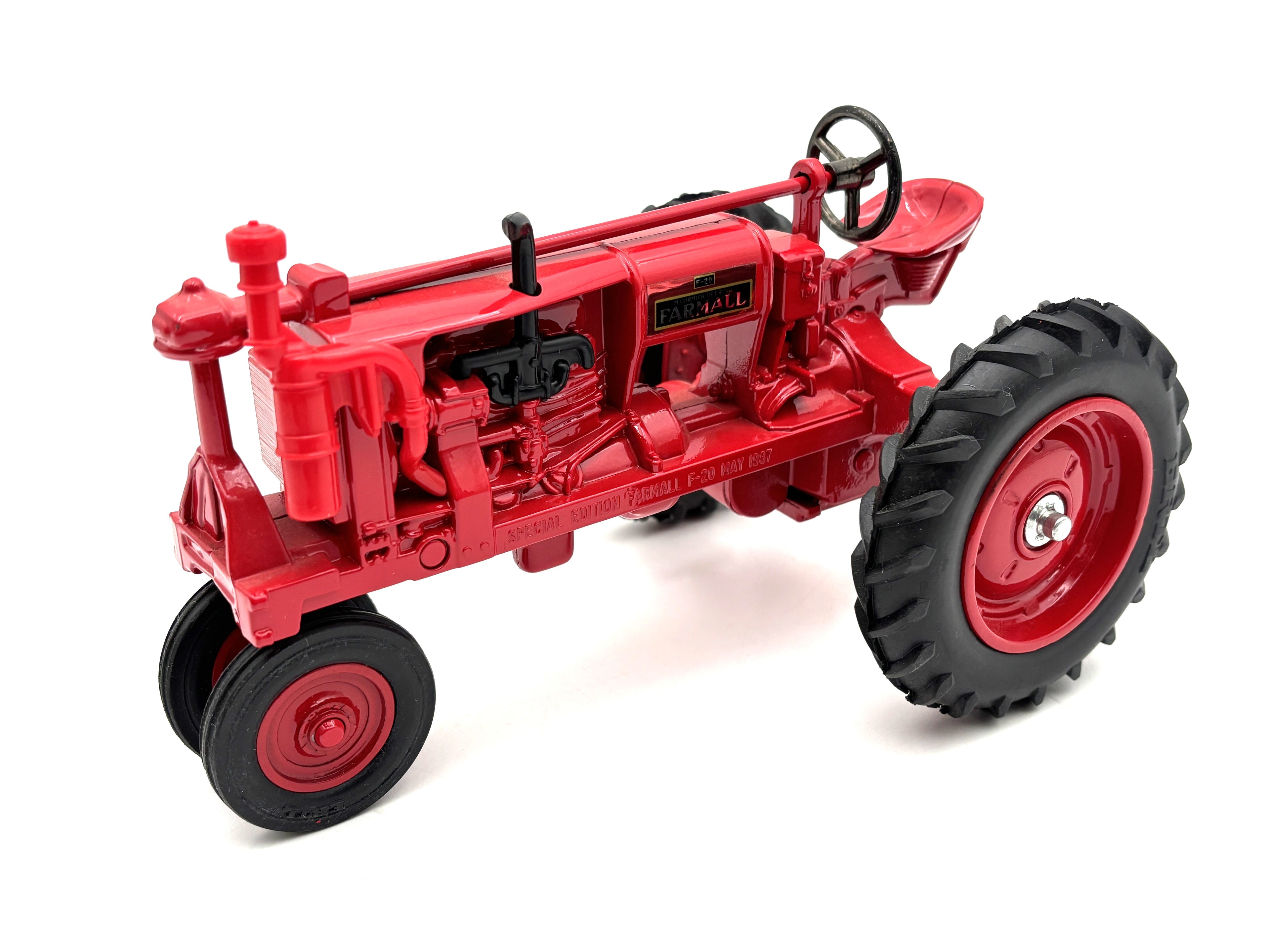1/16 Farmall F-20 Special Edition
