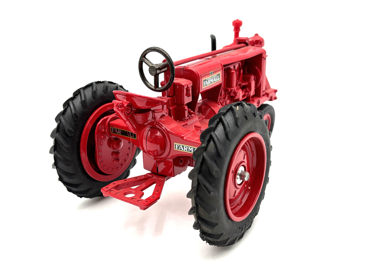 1/16 Farmall F-20 Special Edition