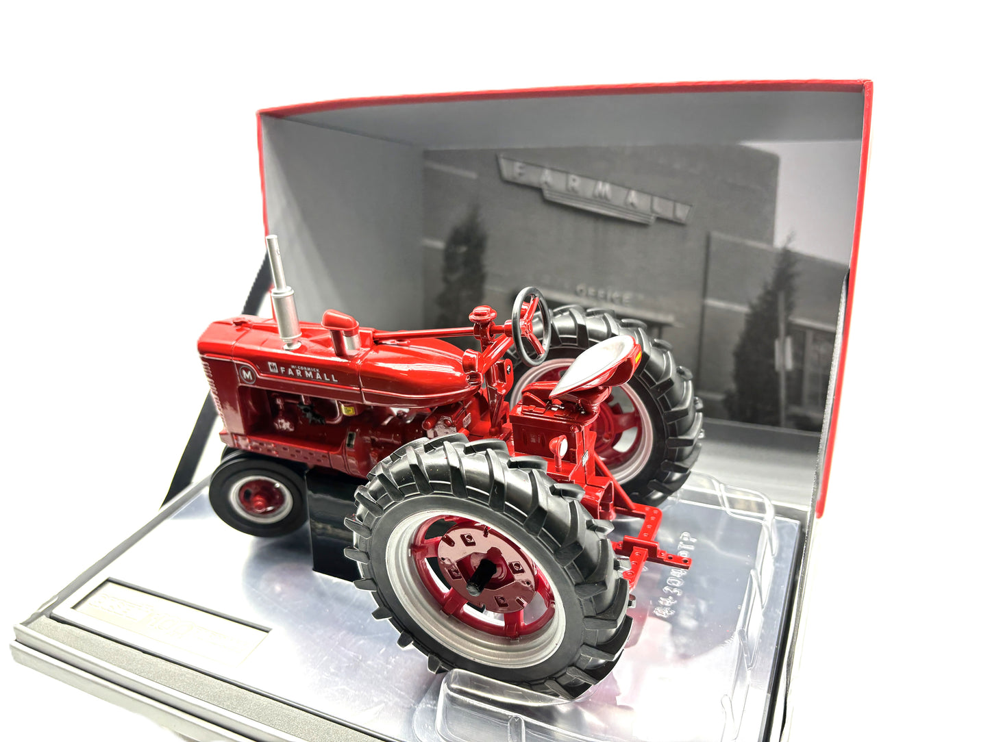 1/16 Farmall M 100th