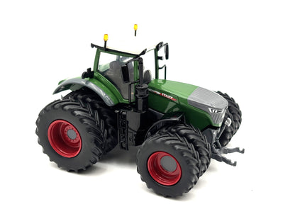 1/64 Fendt 1042 MFWD with Duals